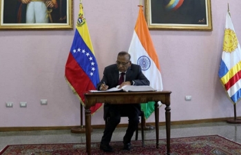 Nuevo embajador de la India arriba a Venezuela